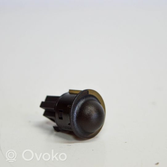 Mercedes-Benz C W204 Sensor de luz solar A204905750