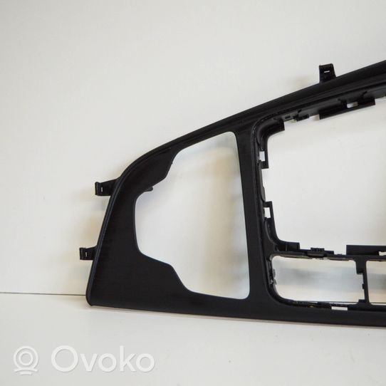 Audi A4 S4 B9 Rivestimento in plastica cornice della leva del cambio 8W2864241