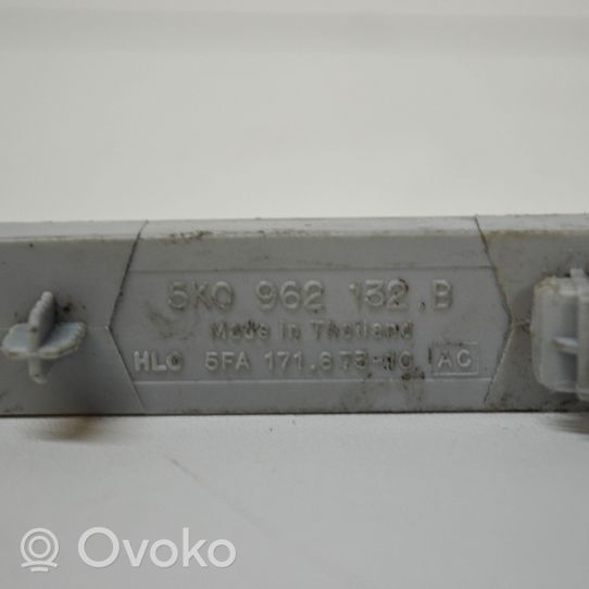 Audi A3 S3 8V Antena wewnętrzna 5K0962132B