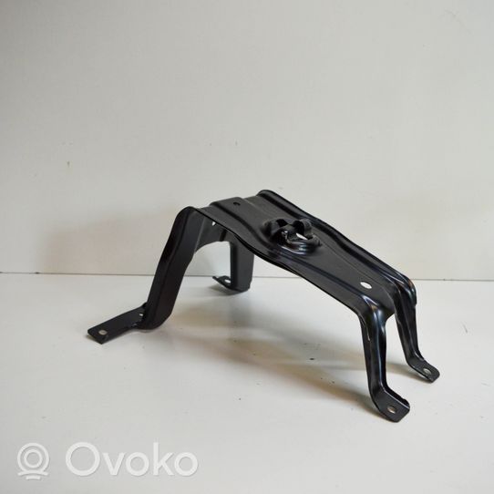 Audi A5 Supporto di montaggio ruota di scorta 8W0802715C