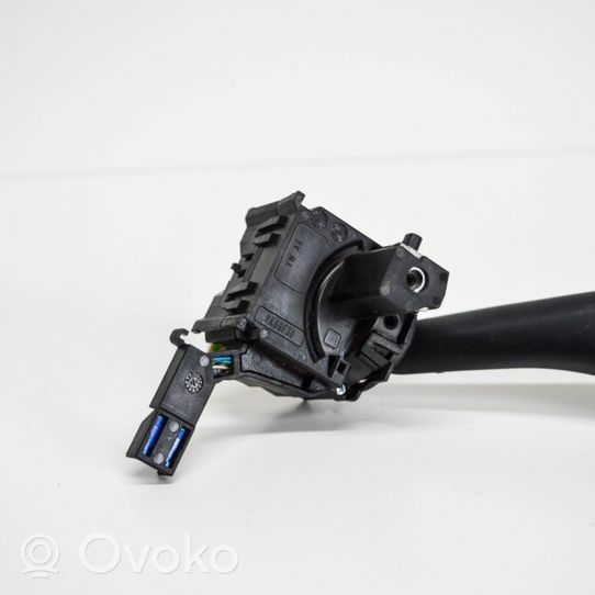 Volkswagen Jetta III Interruptor/palanca de limpiador de luz de giro 1K0953519L