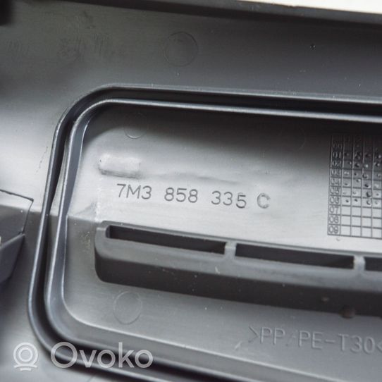 Volkswagen Sharan Osłona słupka szyby przedniej / A 7M3867233G7M3858335C