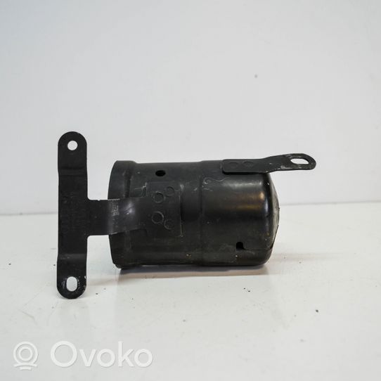 Audi A4 S4 B7 8E 8H Altra parte del vano motore 8E0201987J