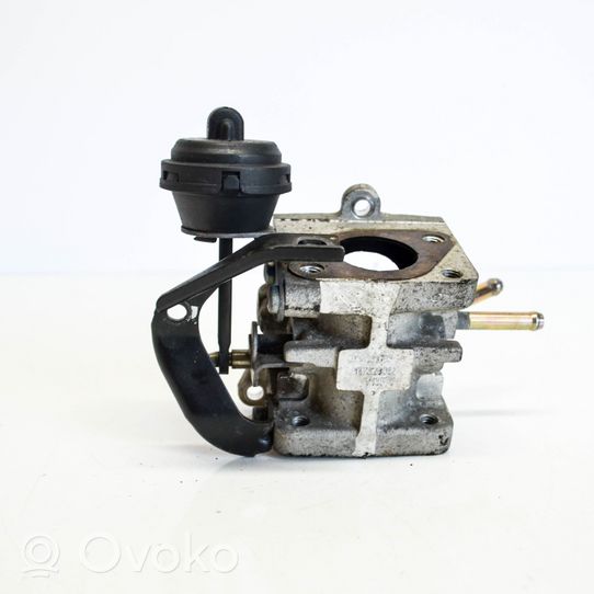 Volkswagen Golf IV Soupape vanne EGR 038131063C