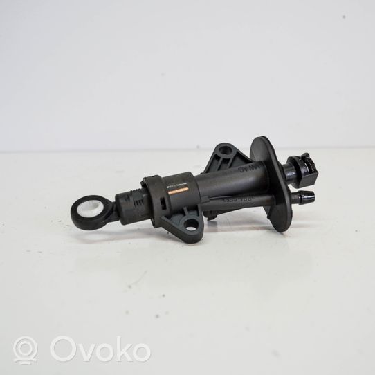 Volkswagen Golf VII Clutch slave cylinder 5Q0927810A