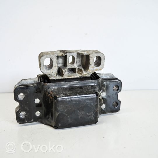 Volkswagen Golf V Wspornik / Mocowanie silnika 1K0199555N