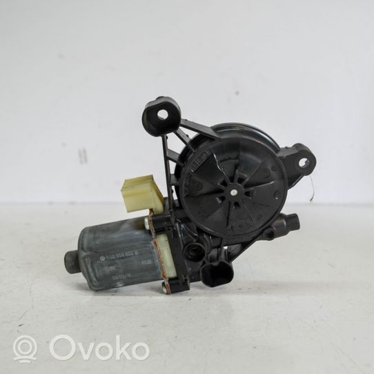 Volkswagen Golf VII Varikliukas priekinio langų pakėlėjo 5Q0959802B