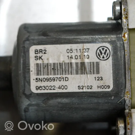 Volkswagen Tiguan Elektryczny podnośnik szyby drzwi przednich 5K0959793