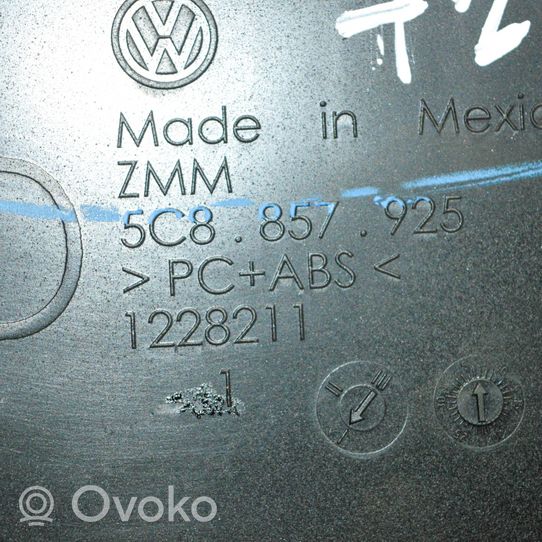 Volkswagen Jetta VI Kita salono detalė 5C8857925
