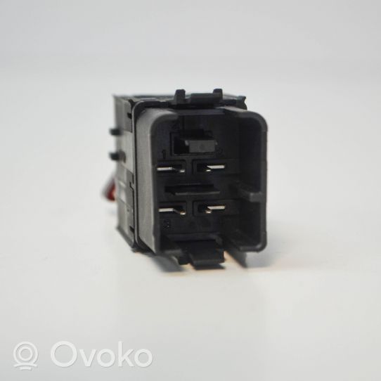 Volkswagen PASSAT B6 Botón interruptor de luz de peligro 3C8953509