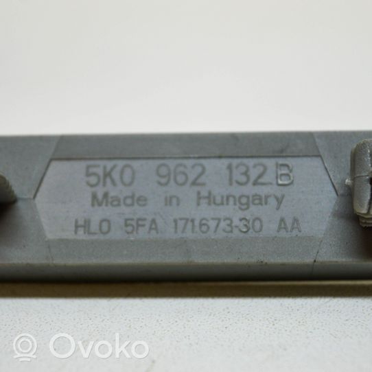 Volkswagen PASSAT B8 Antena wewnętrzna 5K0962132B