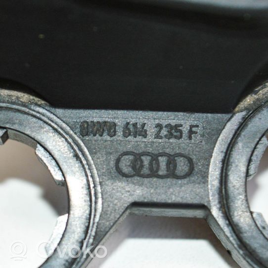 Audi A4 S4 B9 Uchwyt / Mocowanie pompy ABS 8W0614235F
