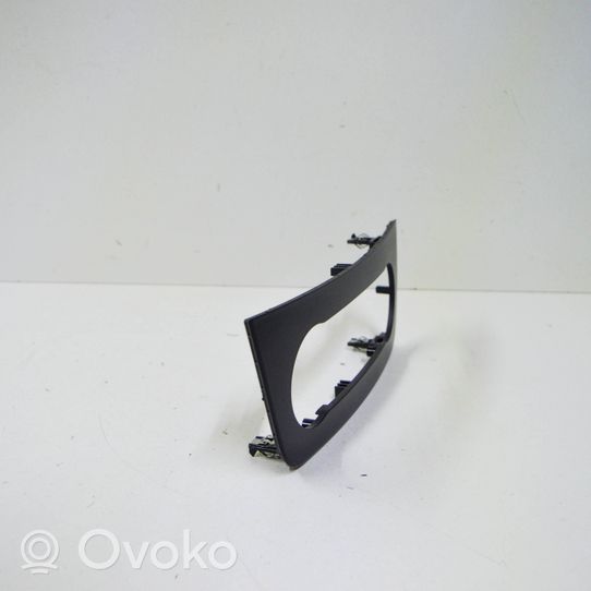 Mercedes-Benz GLE (W166 - C292) Tappo cornice del serbatoio A1666801207