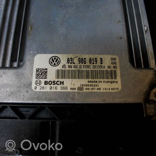 Seat Exeo (3R) Calculateur moteur ECU 03L906019B