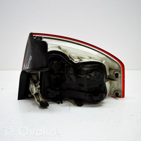 Audi A4 S4 B7 8E 8H Lampa tylna 8E5945095