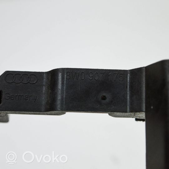 Audi A4 S4 B9 Kita variklio detalė 8W0907175