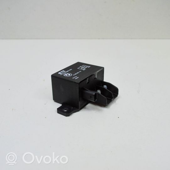 BMW 5 F10 F11 Coolant fan relay 9138302