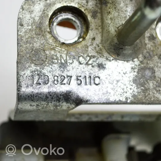 Skoda Octavia Mk2 (1Z) Rygiel zamka drzwi tylnych 1Z9827511C