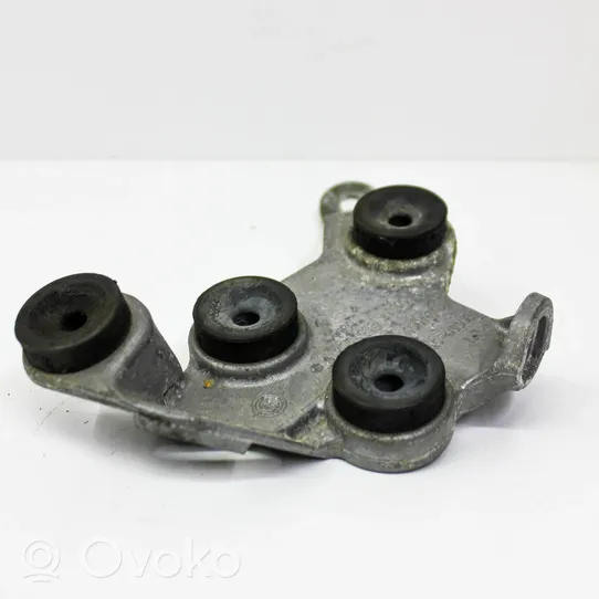 Mercedes-Benz C W205 Supporto pompa ABS A2054312140