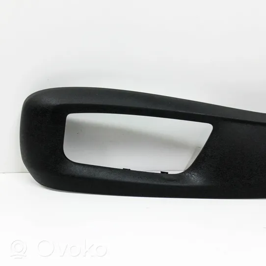 BMW 5 G30 G31 Cornice di rivestimento della regolazione del sedile della portiera anteriore 7368555