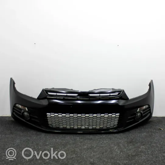 Volkswagen Scirocco Zderzak przedni 1K8807221F