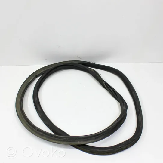 Volkswagen Scirocco Trunk rubber seal (body) 1K8827705B