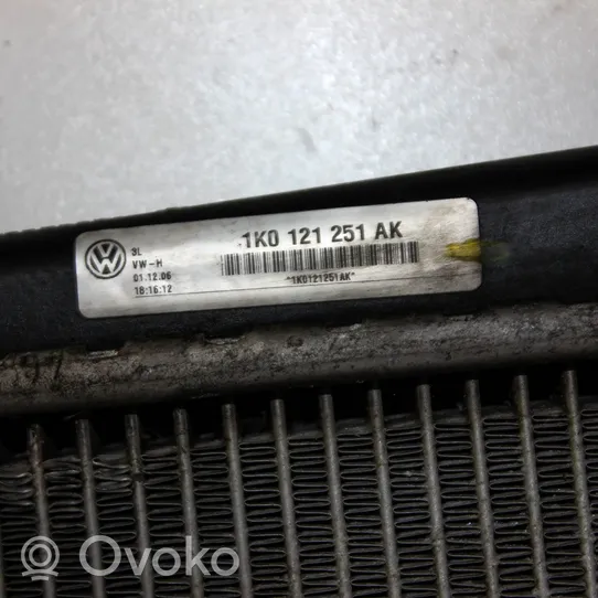 Volkswagen Touran I Jäähdyttimen lauhdutin 1K0121251AK