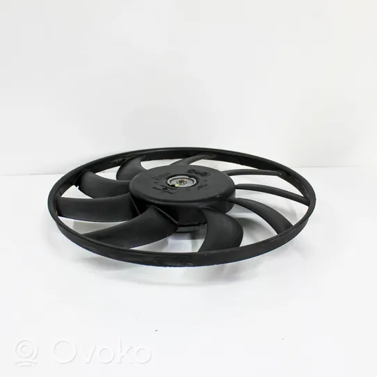 Audi A4 S4 B8 8K Hélice moteur ventilateur M160982