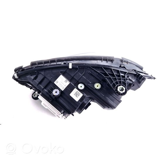 Mercedes-Benz C W206 Lampa przednia A2069067203