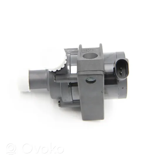 Audi A3 S3 8P Water pump 1K0965561J