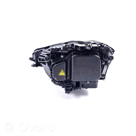 Volkswagen Golf Sportsvan Lampa przednia 517941032B