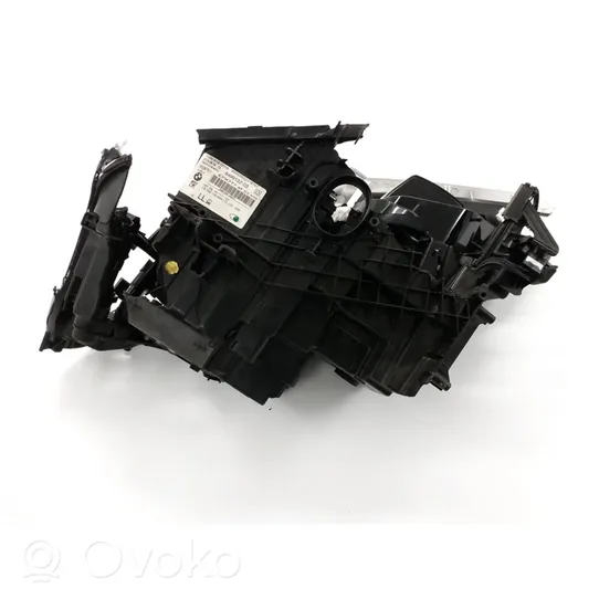 BMW 5 G30 G31 Передняя фара 8499122-03