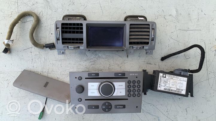 Opel Vectra C Radio/CD/DVD/GPS-pääyksikkö 13188477