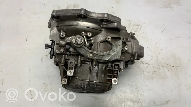 Opel Astra J Scatola del cambio manuale a 6 velocità 55192042