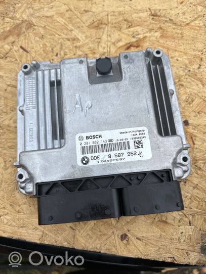 BMW 1 F20 F21 Komputer / Sterownik ECU i komplet kluczy 0281032143