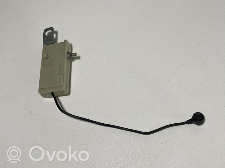 Cadillac SRX Radion pystyantenni 25767968