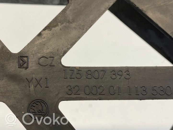 Skoda Octavia Mk2 (1Z) Support de pare-chocs arrière 1Z5807393