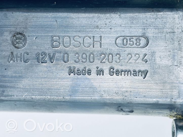 Volkswagen PASSAT B6 Moteur de réglage de siège 0390203224