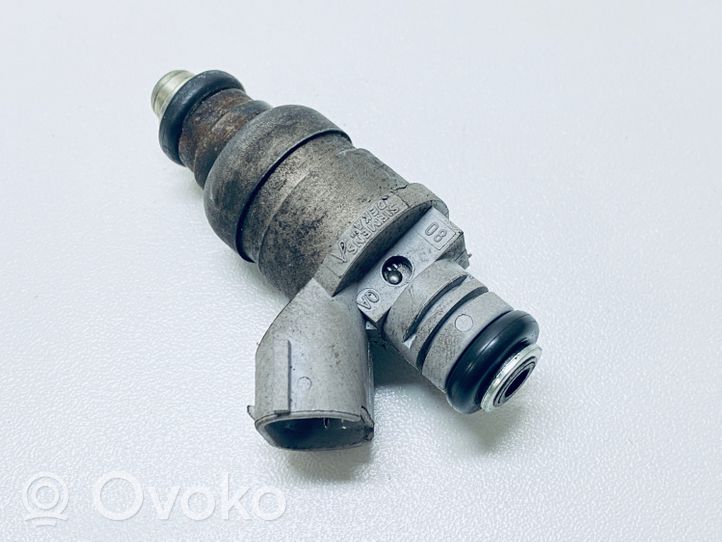 Mitsubishi Colt Injecteur de carburant MR988977