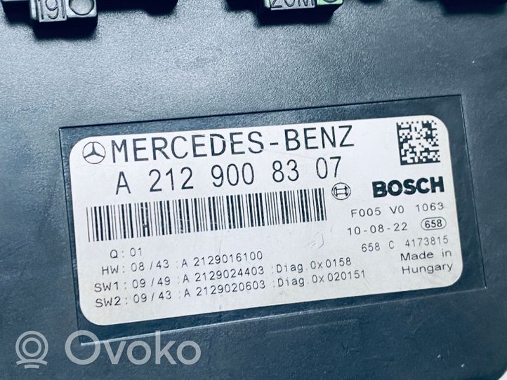 Mercedes-Benz E A207 Ramka / Moduł bezpieczników A2129008307