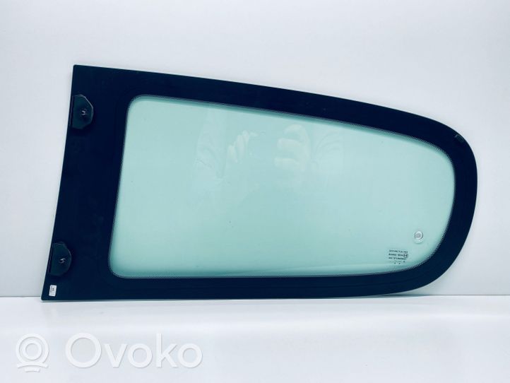Citroen C1 Основное стекло задних дверей B000826080