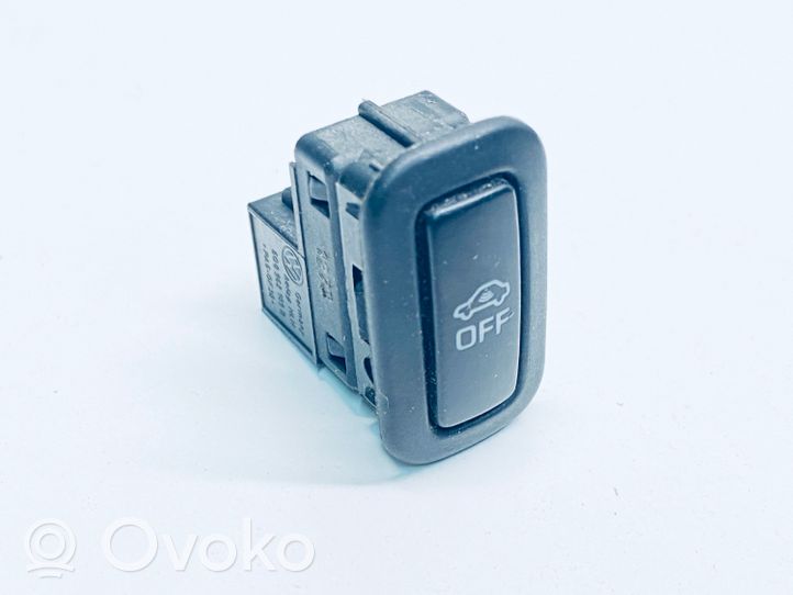 Volkswagen Jetta VI Alarm switch 6Q0962109B