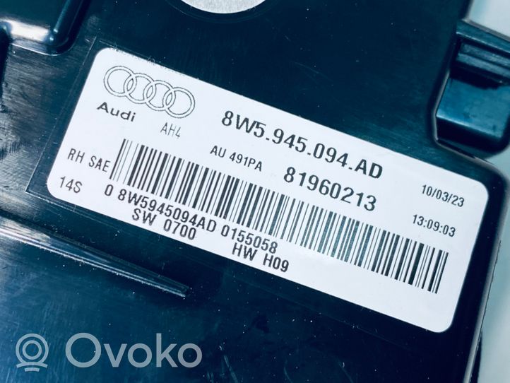 Audi A4 S4 B9 8W Takaluukun takavalot 8W5945094AD