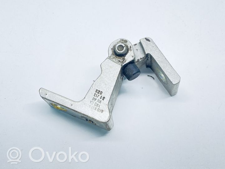 Volkswagen Jetta VI Rear door lower hinge 8K0831401H