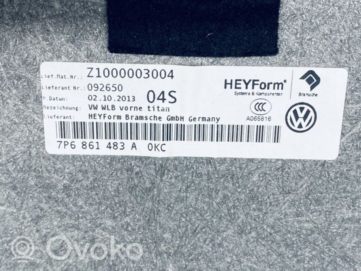 Volkswagen Touareg II Kita bagažinės apdailos detalė 7P6861483A