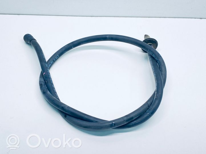 Volkswagen Touareg II Tubo flessibile della linea di scarico acqua 7P6877233