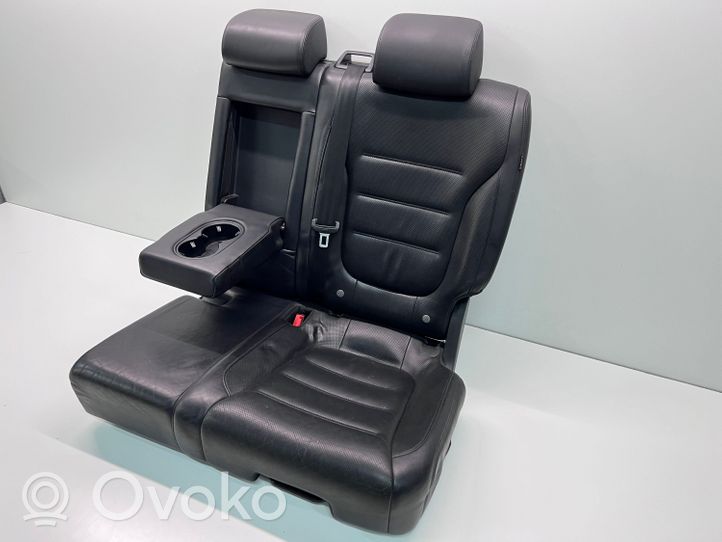 Volkswagen Touareg II Garnitures, kit cartes de siège intérieur avec porte 7P6881405DR