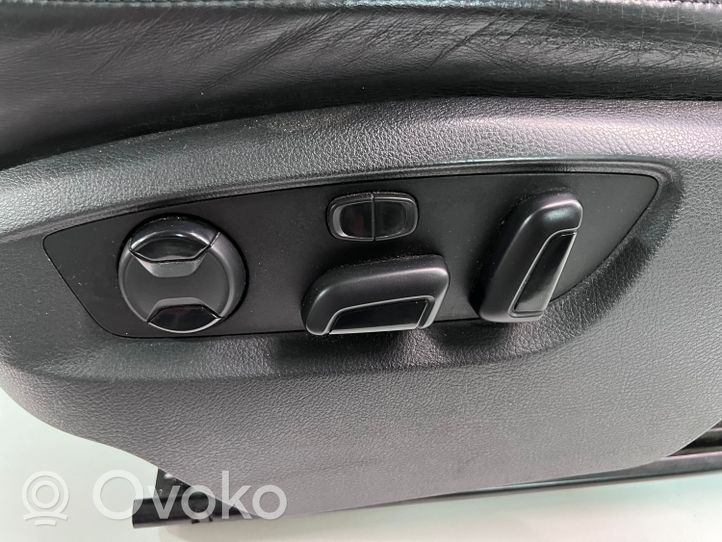 Volkswagen Touareg II Fotele / Kanapa / Boczki / Komplet 7P6881405DR