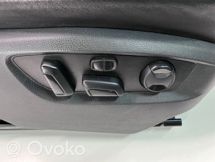 Volkswagen Touareg II Fotele / Kanapa / Boczki / Komplet 7P6881405DR