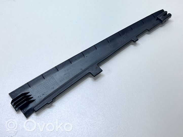 Volkswagen Jetta VI Other sill/pillar trim element 5C6868238